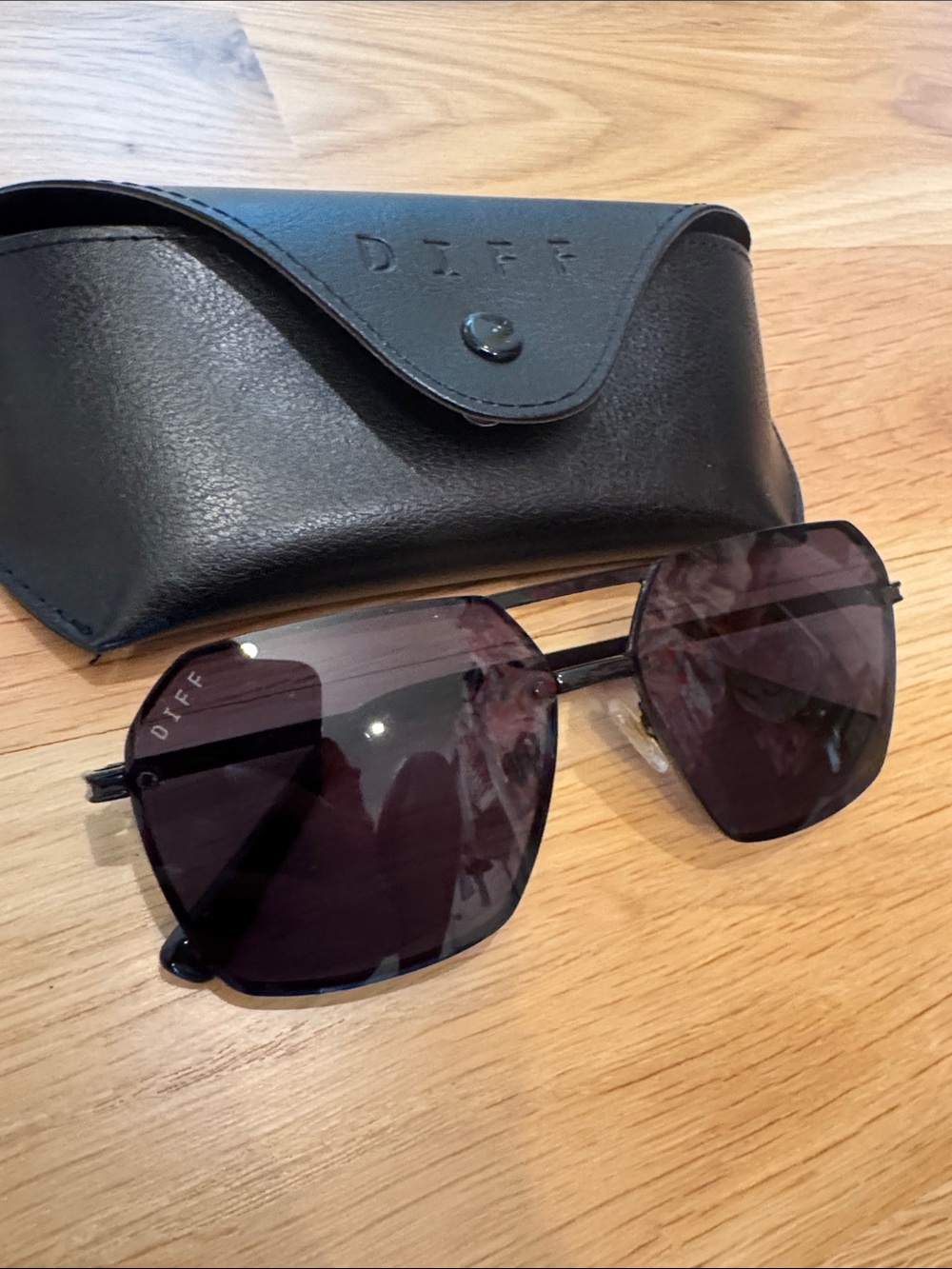 Diff Eyewear Black Frame Purple-Tint Lens Women's Sunglasses